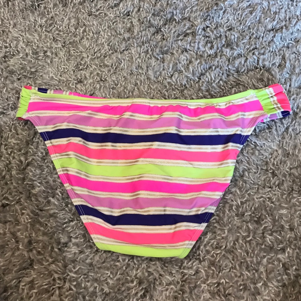 Bikini Set Size Large - Picture 5 of 6